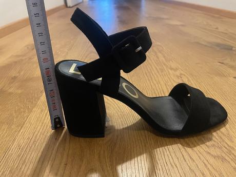 Predám úplne nove sandále liu jo, liu jo,40