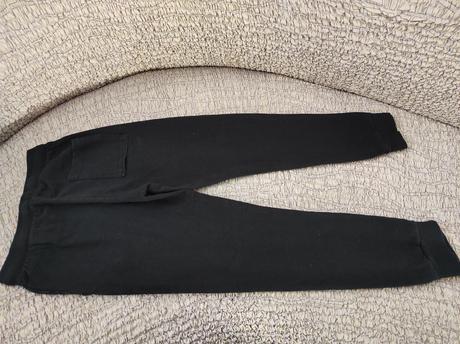 Predám chlapč. 2 teplákové nohavice veľk. 128, sinsay,128