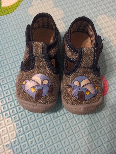 Papučky/platenky, 20