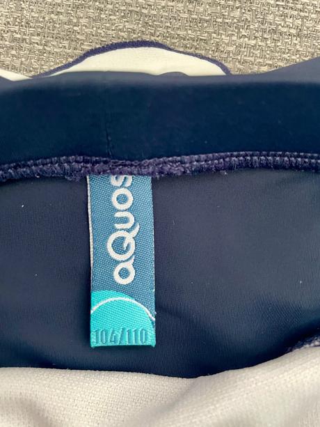 Dievčenské plavky, 110