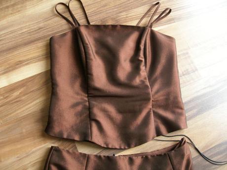 Korzetové šaty, 40