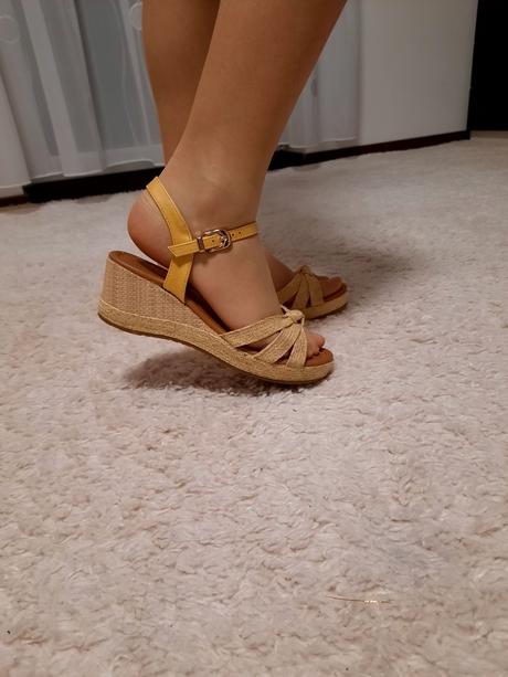 Žlté sandálky na platforme, deichmann,34
