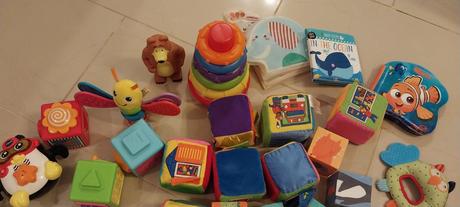 Mix hraciek vtech, fisher price, lamaze atd, 