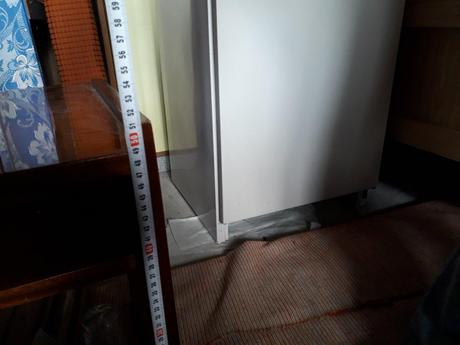 Lakovany konferencny stolik, 