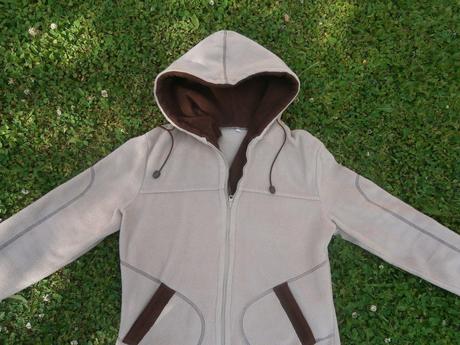 Mikina s kapucňou, 152