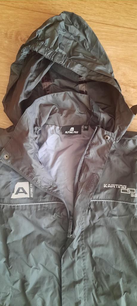 Turistická nepremokavá súprava, cena s poštovným, alpine pro,152