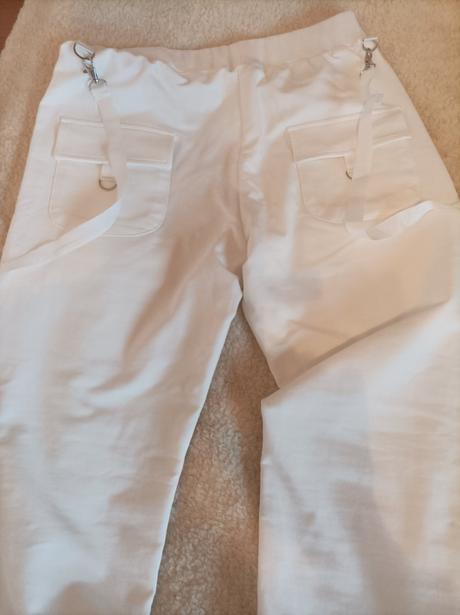 Štýlové tepláky už aj s poštou, xl