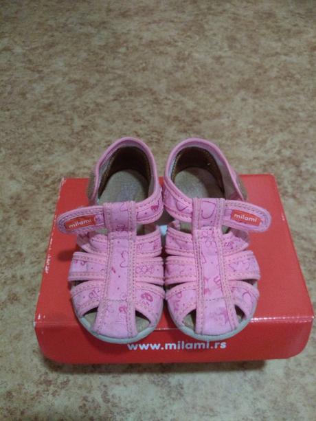 Papučky, tenisky, elefanten,21