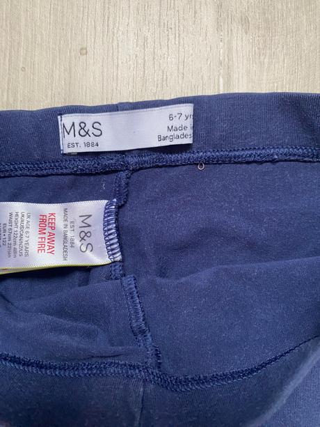 Legíny, marks & spencer,122