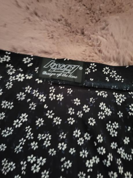 S padava suknicka, s