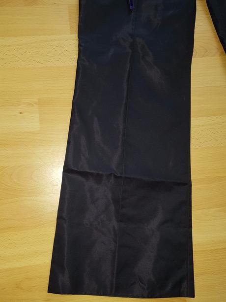 Satenove nohavice hugo boss, 40
