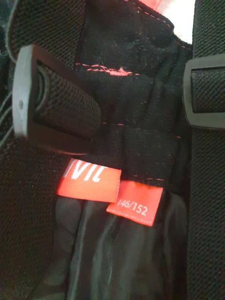 146 až 152 oteplovacky  wedze poskodenr, crivit,152