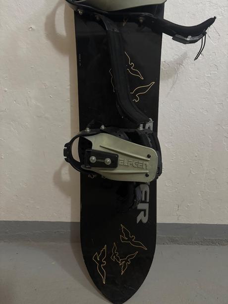 Snowboard radical silver s viazaním, 150-159 cm