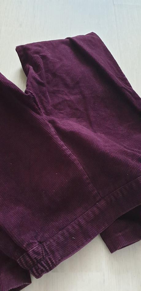 Tenké menčestráky č.140, 140