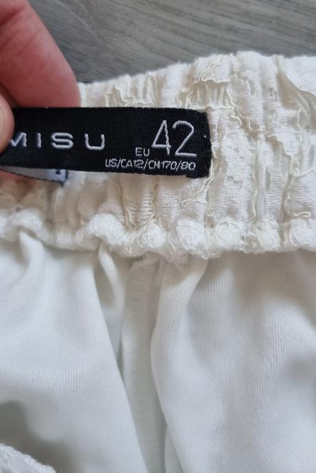 Biele čipkované kraťasy, amisu,42