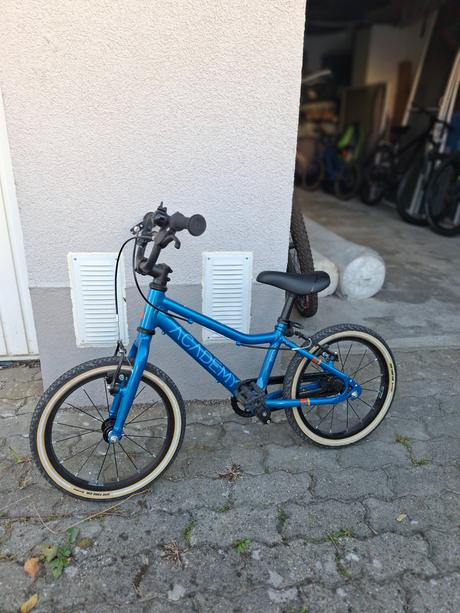 Bicykel academy 16, 16