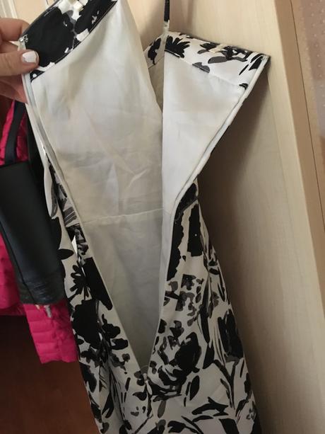 Spolocenske saty, 42