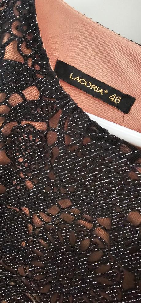 Spoločenské šaty, 44