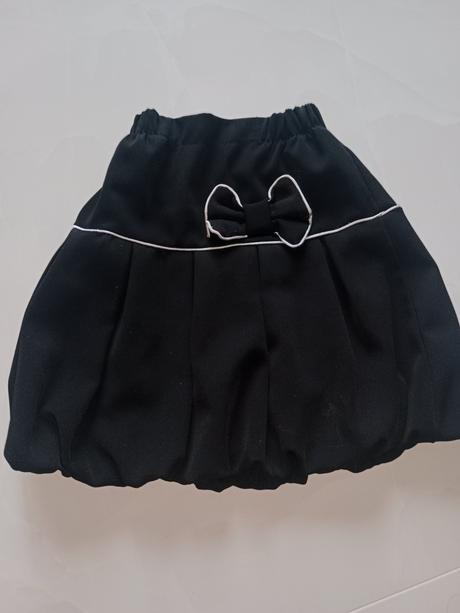 Dievčenská sukňa, 122