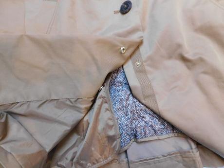 Damska kvalitna bunda/plast s odonimatelnou podsiv, 48 / 50