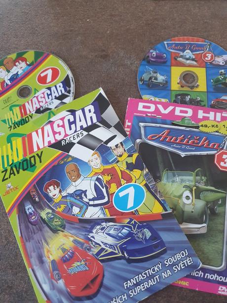 Dvd - nascar závody 7 a autíčka  3, 
