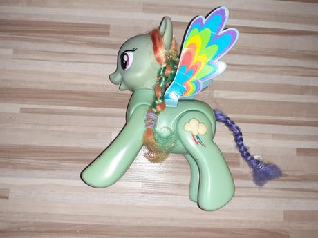 Rainbow dash pony zs.,