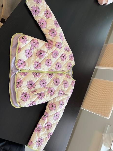 Ľahká prešívaná bundicka, zara,140