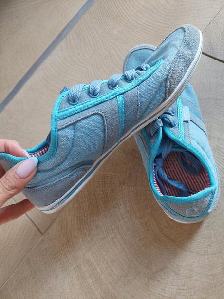 Tenisky authority, authority,37