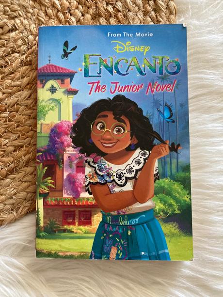 Disney encanto the junior novel,
