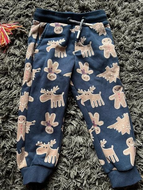 Zateplené tepláky, 98