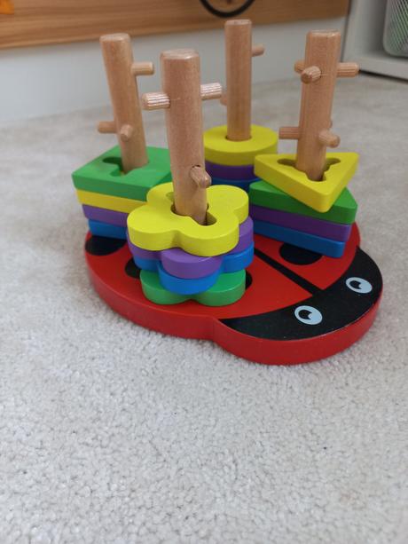 Vkladacka lienka, rozne tvary, farby,.., 