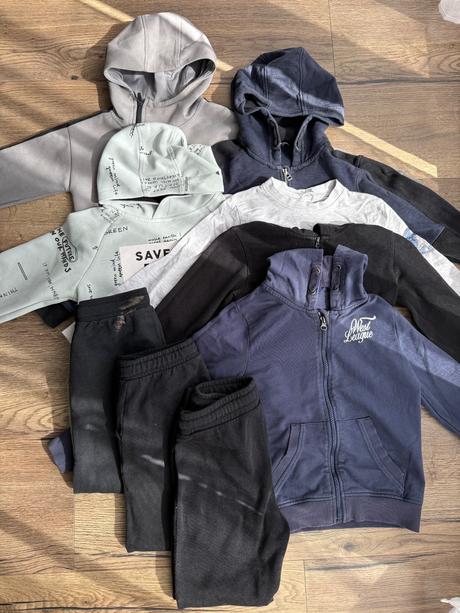 Mikiny + tepláky, 122–134