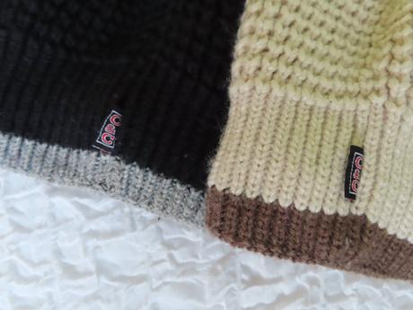 Dámska čiapka s kvetom,