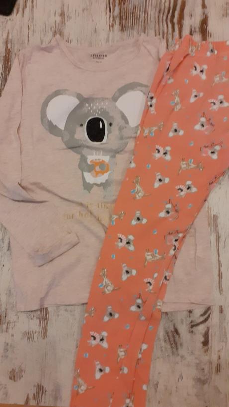 Pyžamo, reserved,146