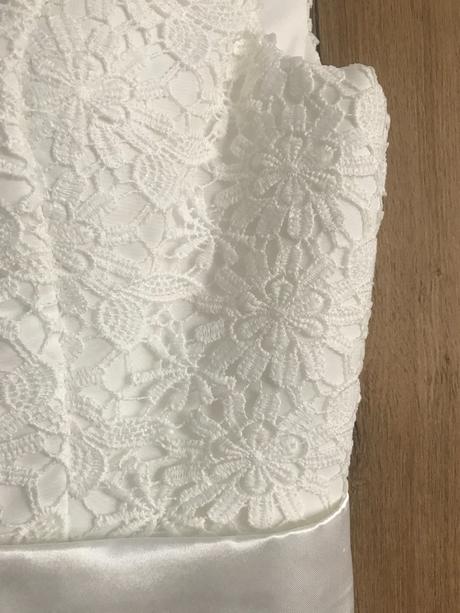 Svadobné/spoločenské šaty, 32