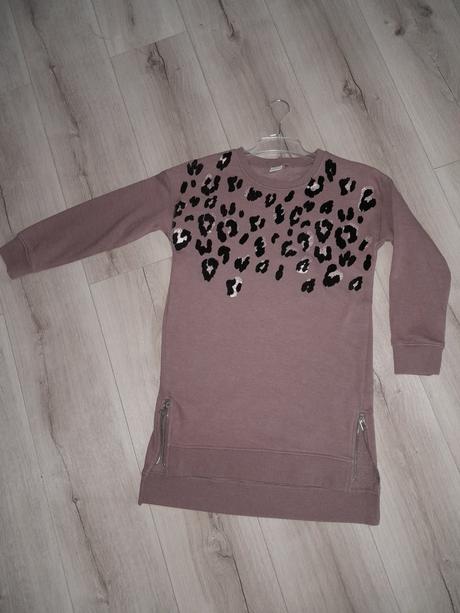 Predĺžený svetrík, next,140