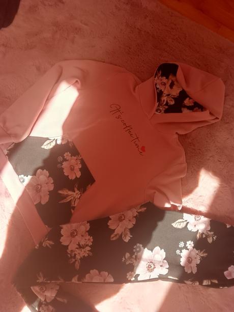 Tepláková súprava, 158