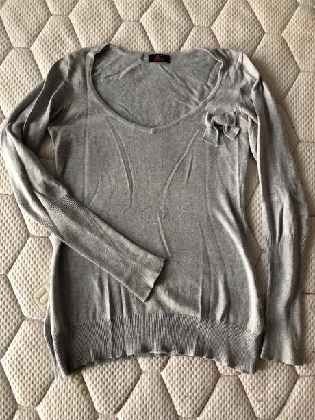 Sivy sveter s maslou, xs