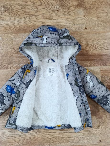 Bunda s dinosaurami, tesco,80