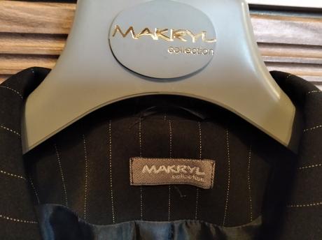 Čierny nohavicový kostým, 38