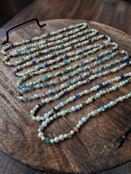 Naramky a nahedelniky na venčekovú slavnost,