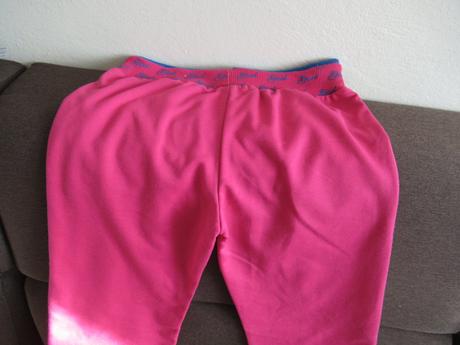 Tepláky ružové 140 nové, 140