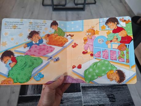 Knizka o skolke s versikmi a puzzle, 