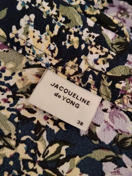 Jacqueline de yong romantické kvetinové šaty, 38