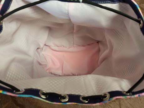 Reflexný batôžtek kitty, 