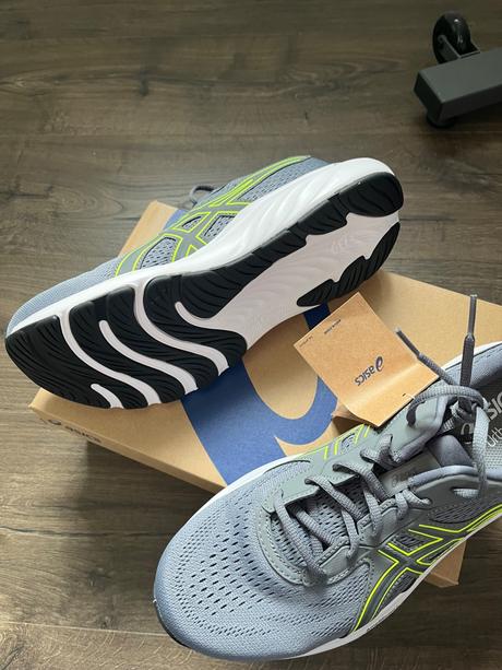 Asics nove, asics,44 / 45