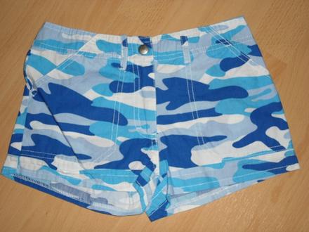 Maskacove kratasy - sortky, c&a,128