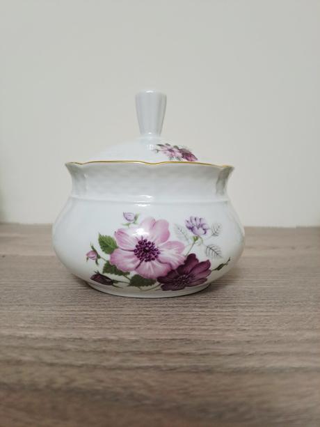 Porcelánová cukorníčka thun,