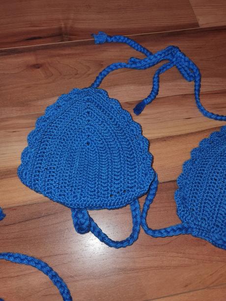 Háčkované plavky xs s košíky a, s