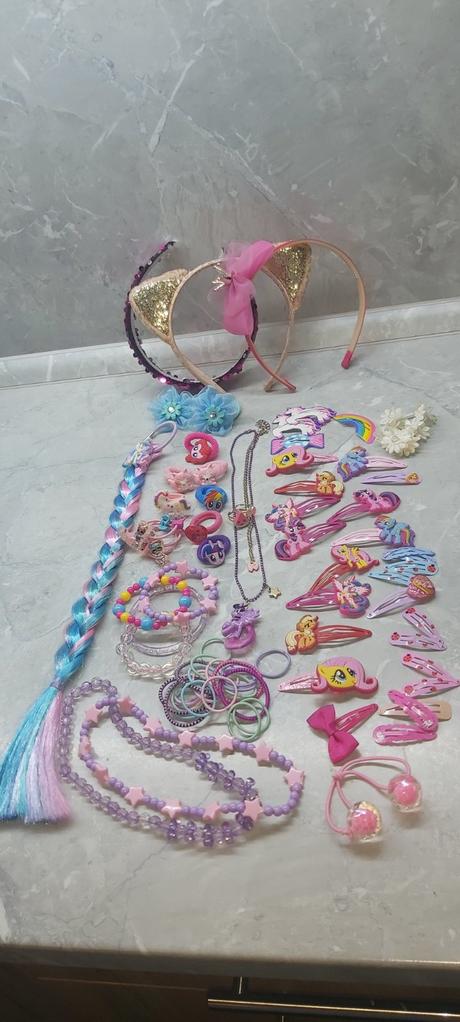 Koníky ponny+puzzle+ozdoby do vlasov, 